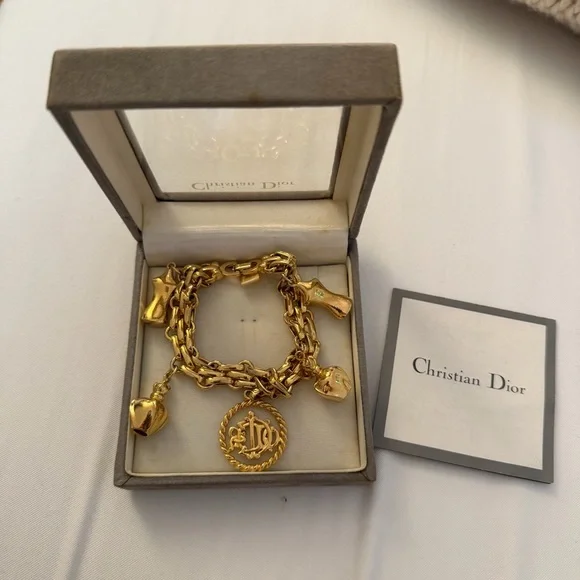 VINTAGE Dior Gold-Tone Charm Bracelet with Signature Medallion and Hearts - Picture 2 of 4
